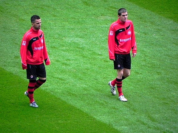 2011-02-12-01
